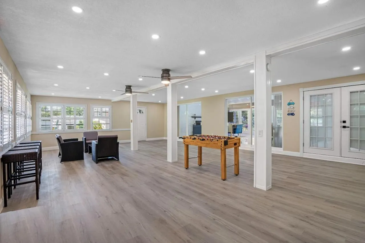 Escape To Pool Luxury Villa W 4-Bedroom Clearwater United States